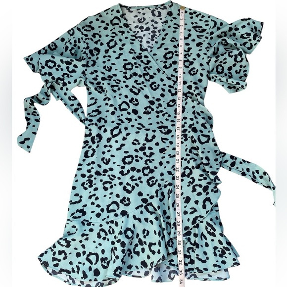 Leopard Print Turquoise Fit and Flare Flounce Wrap Dress Flutter Sleeves Medium - Picture 12 of 12